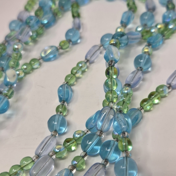 VINTAGE GIVENCHY FIVE STRAND BLUE GREEN GLASS BEAD NECKLACE SIGNED WOMEN JEWELRY - Picture 6 of 12